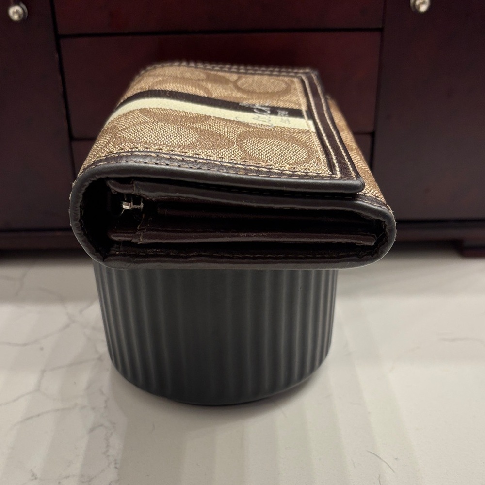 Coach Tan and Black Wallet - Picture 4 of 8